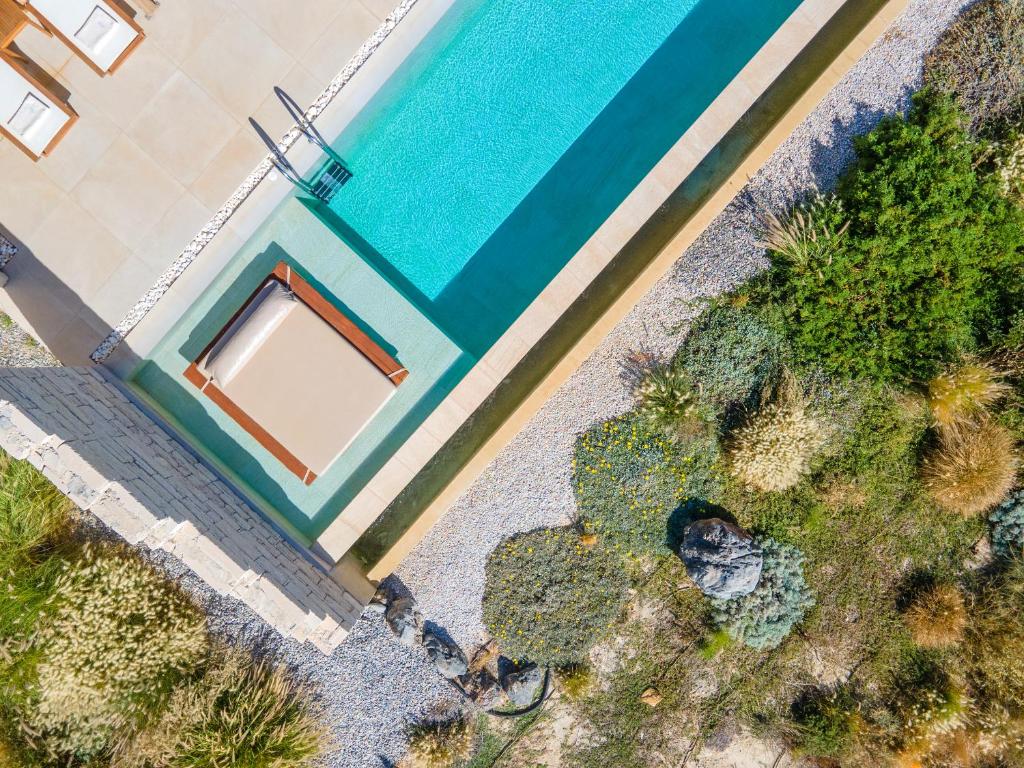 Bazén v ubytování Salvia Luxury Collection Suites nebo v jeho okolí