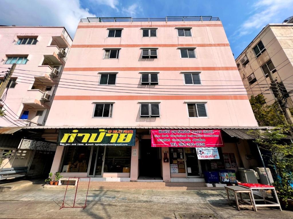 Gallery image of Pimravee Apartment (Yaek 12) in Ban Zong Katiam