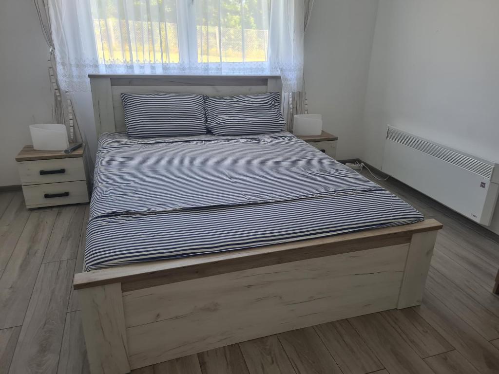 Posteľ alebo postele v izbe v ubytovaní Pećinska Vila Radonjić