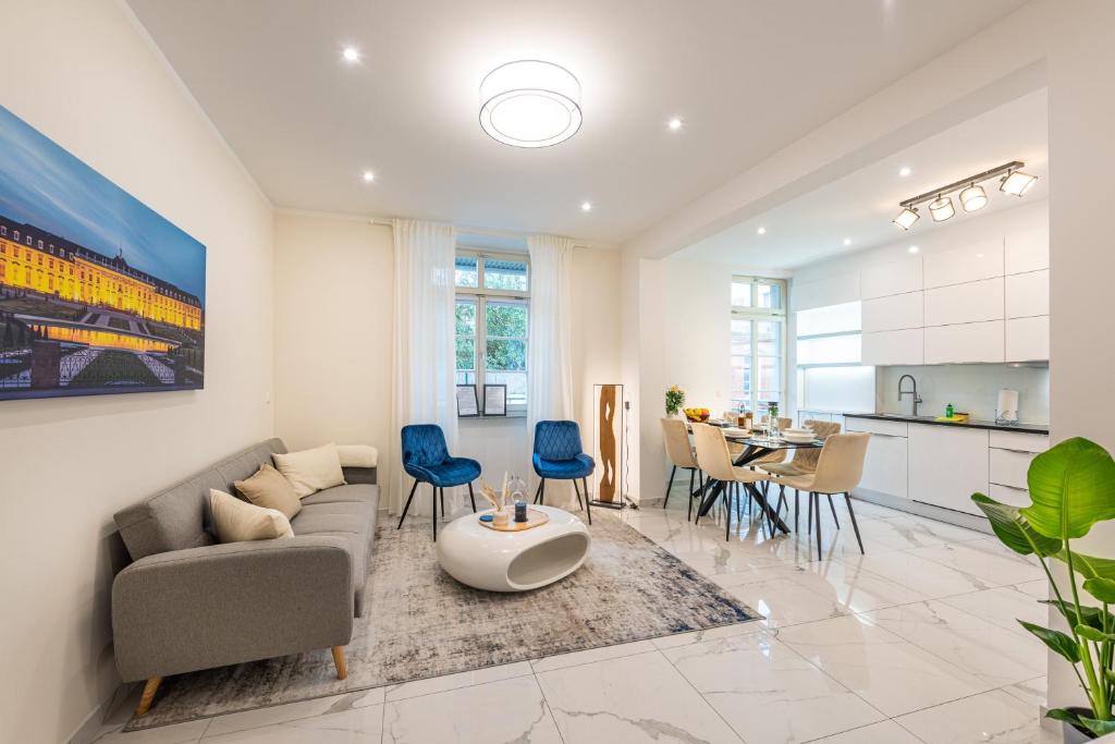 Χώρος καθιστικού στο VIVID Luxury Apartment Ludwigsburg - Blühendes Barock-Forum-Schloss-Modern