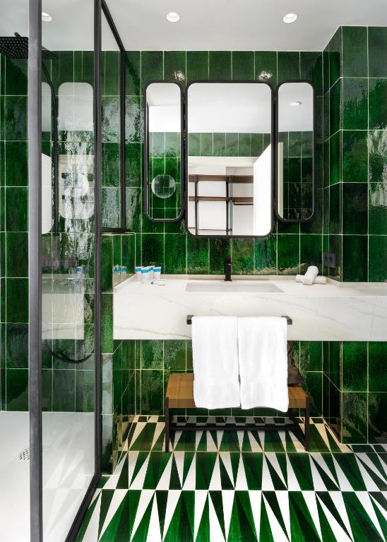 Hotel Tres Reyes San Sebastián - Resim 19