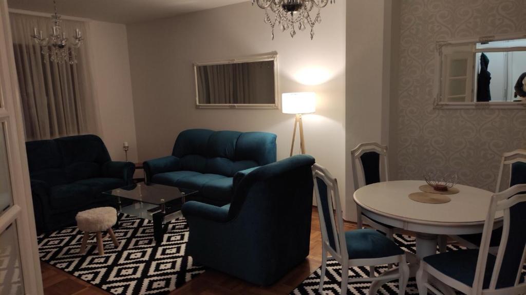 Apartment Dajak Centar - Two-Bedroom Apartment