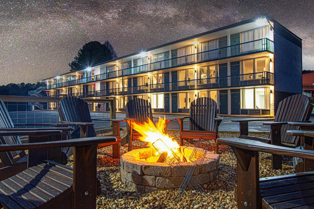 The Mallard Hotel, Copperhill, USA