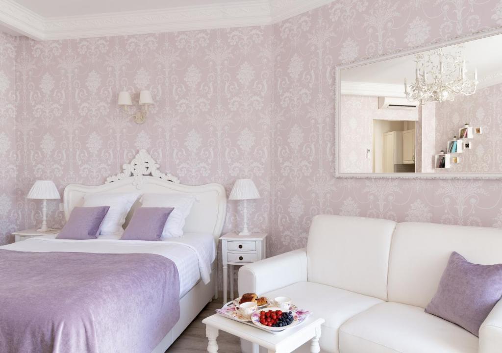 Palais Miramar Imperial Croisetteにあるベッド