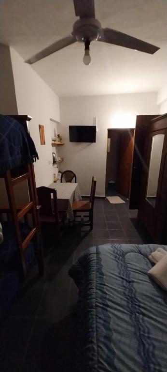 Postel nebo postele na pokoji v ubytování Hospedaje María