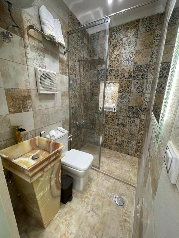 White House Pyramids view - 11