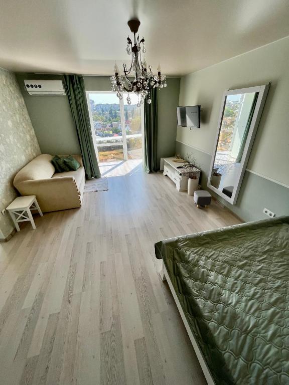 Tiffany Apartment photo 2