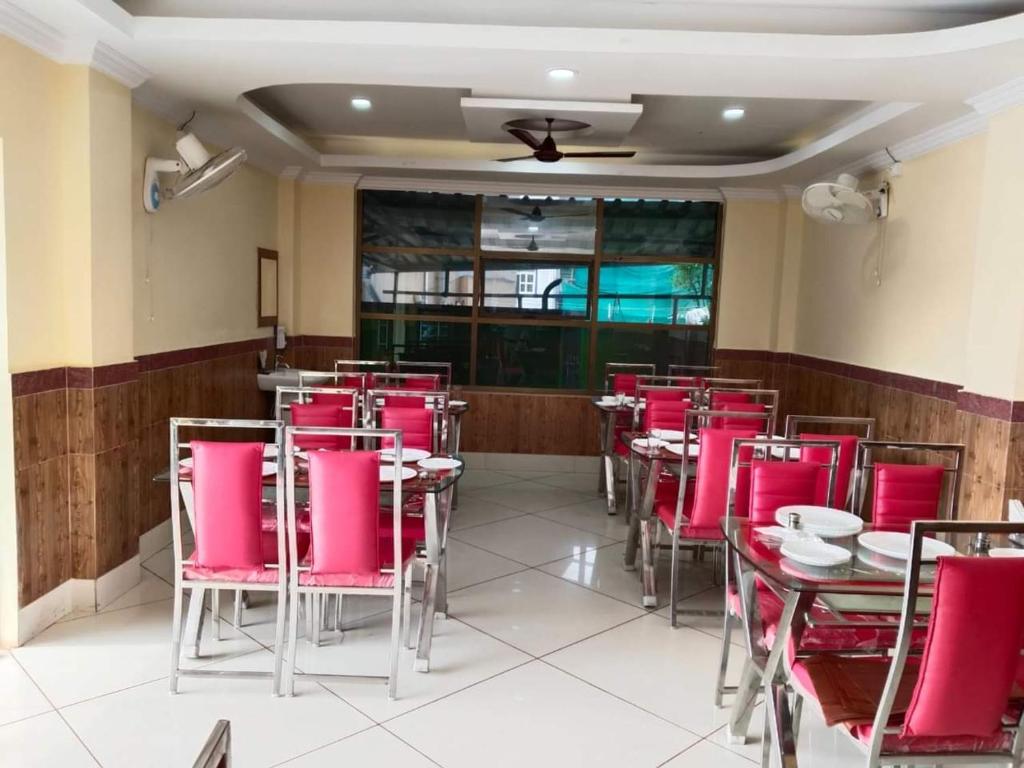 Restaurace v ubytování Hotel Royal Sunview