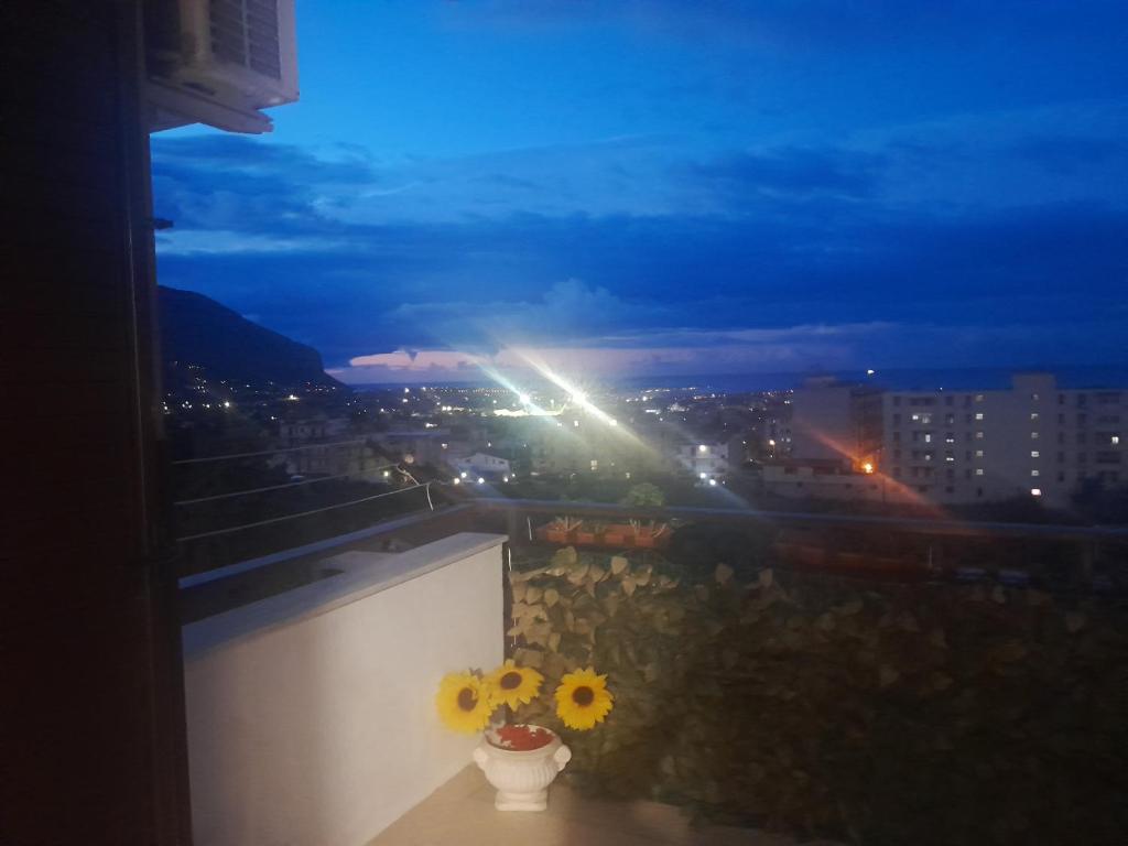 Nespecifikovaný výhled na hory nebo výhled na hory při pohledu z apartmánu
