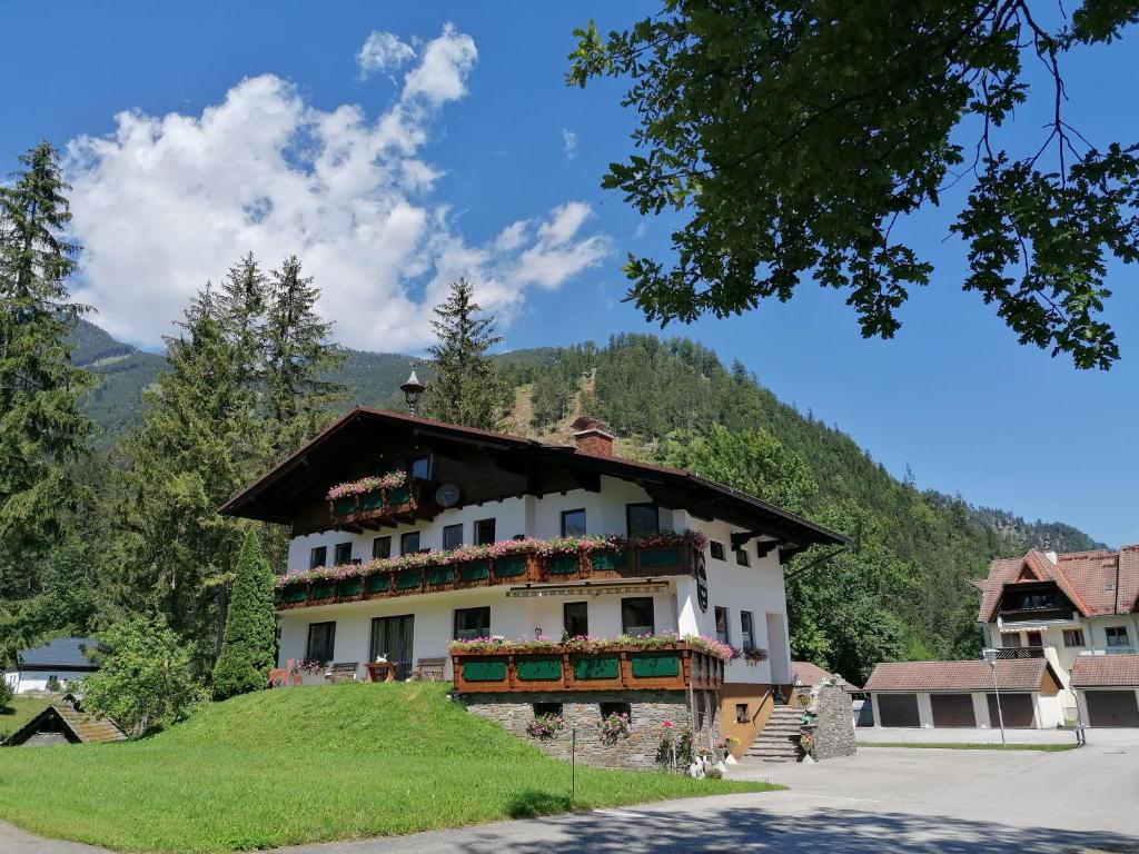 Üldine mäevaade või majutusasutusest Hotel garni Landhaus Bürtlmair pildistatud vaade