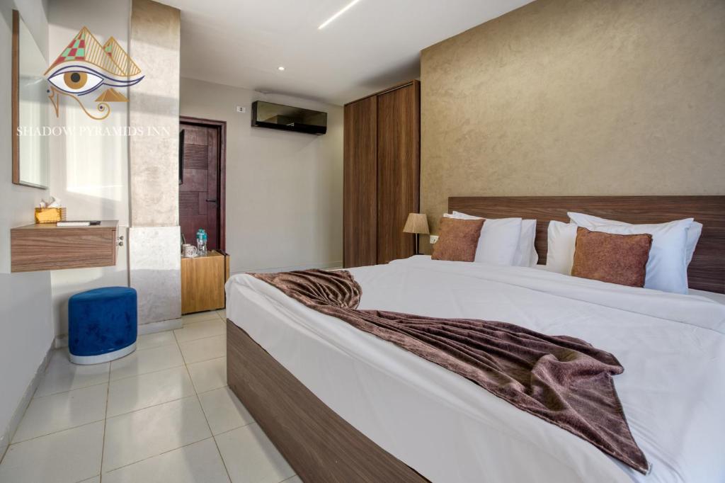 Shadow Pyramids INN - Deluxe Double Room With Balcony And Pyramids View