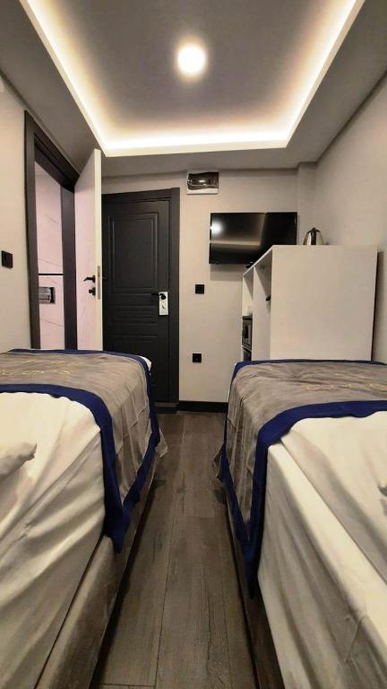 SAND DOOR HOTEL - 18