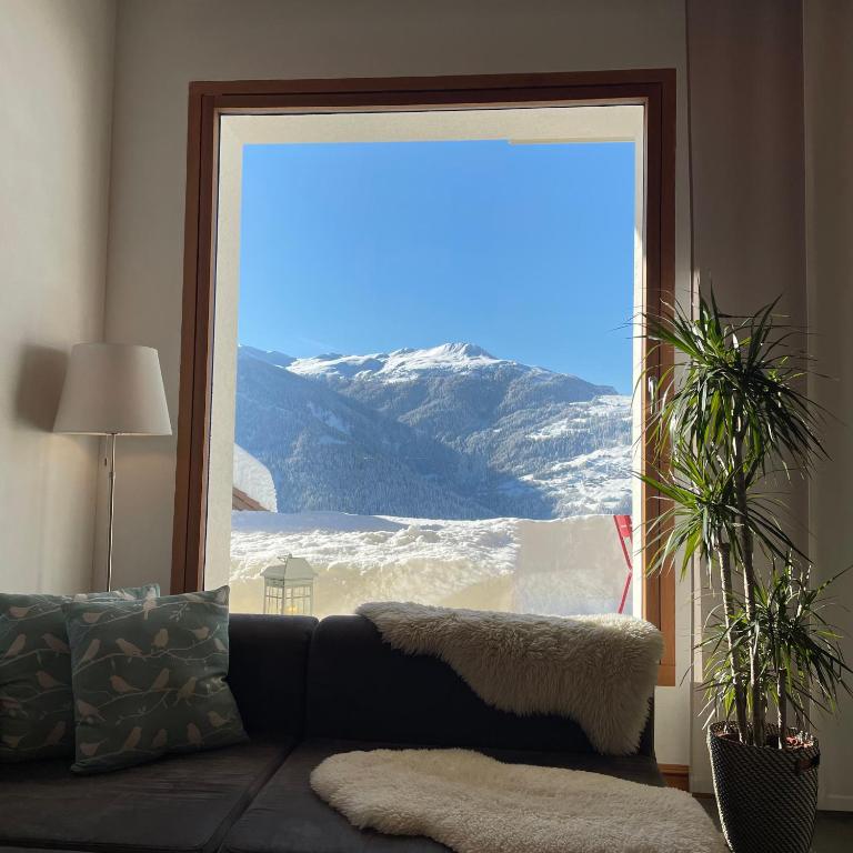 Splošen pogled na gorovje oz. razgled na gore, ki ga ponuja apartma