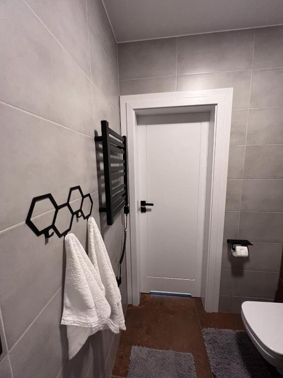 Kúpeľňa v ubytovaní Górska Stodoła