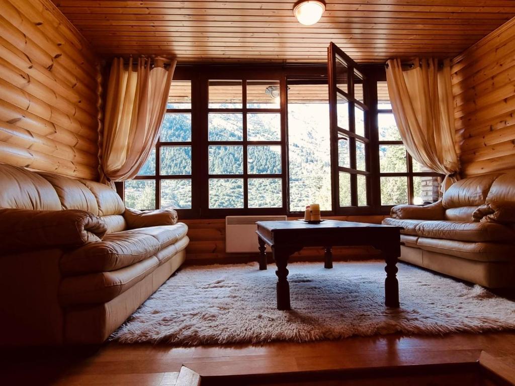 Posezení v ubytování ''Nest'' The Wooden Suite by Ski Alure