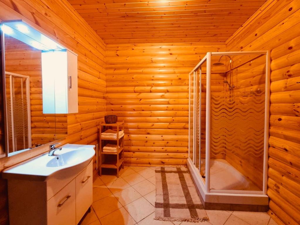 Koupelna v ubytování ''Nest'' The Wooden Suite by Ski Alure