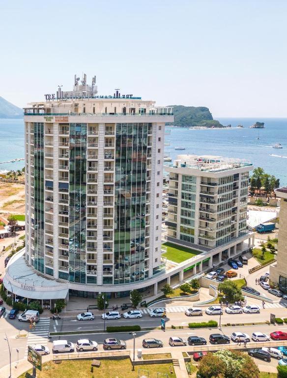 Apartment with 2 rooms in Tre canne hotel