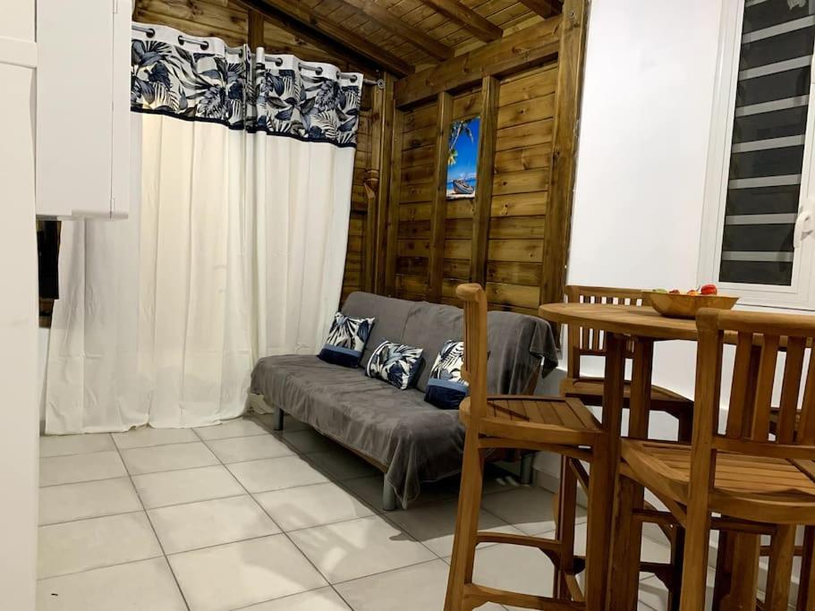 Posezení v ubytování Villa Anse Maurice et SPA