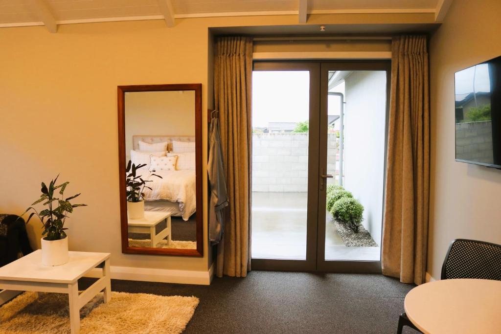 St Kilda Studio - Resim 13