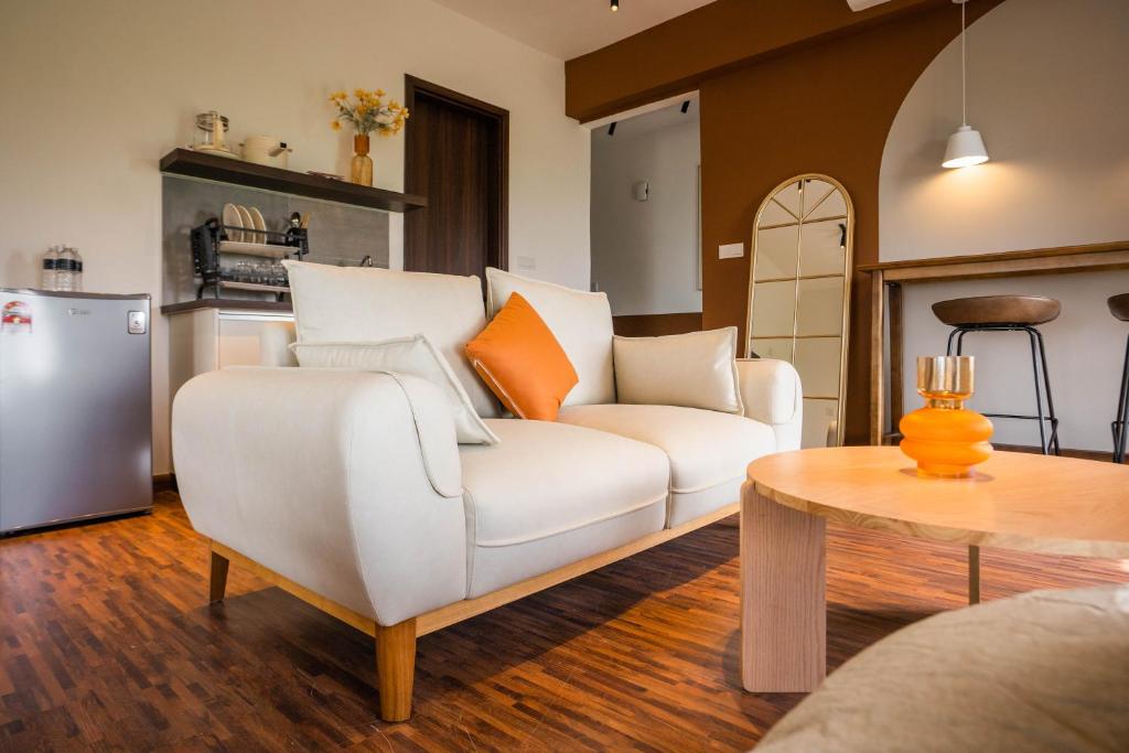K Avenue by Pinstay - Deluxe Queen Studio