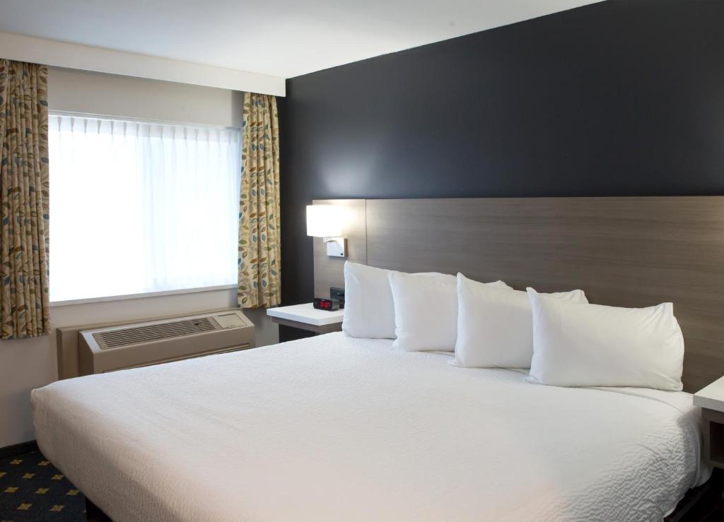 Days Inn by Wyndham Kelowna - Suite Queen D'une Chambre - Non-fumeurs
