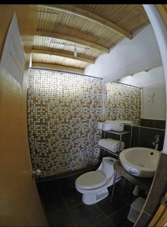 Lobitos Eco Lodge - Quadruple Room With Bathroom