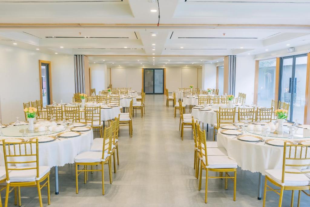 Restaurace v ubytování Levo Hotel