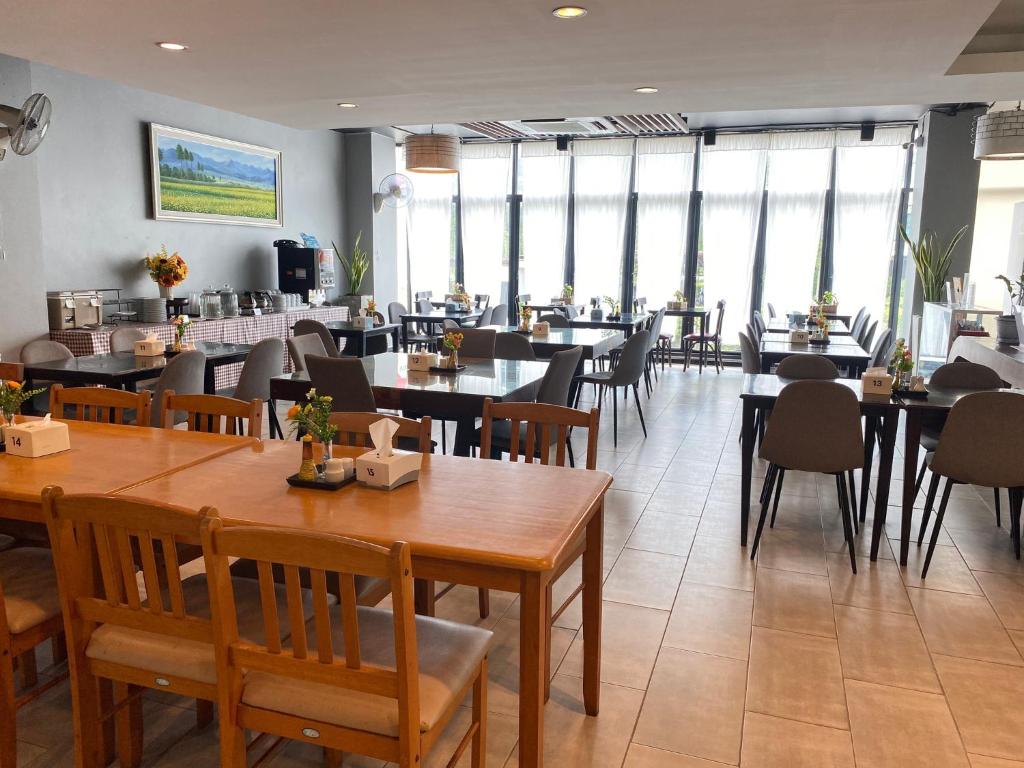 WE Valley Hotel - Resim 3