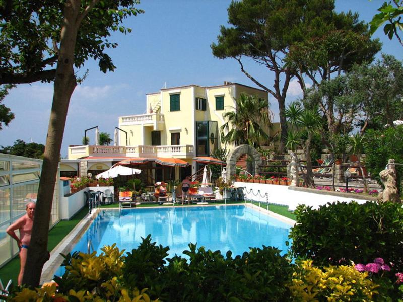 Piscina di Albergo Villa Hibiscus o nelle vicinanze