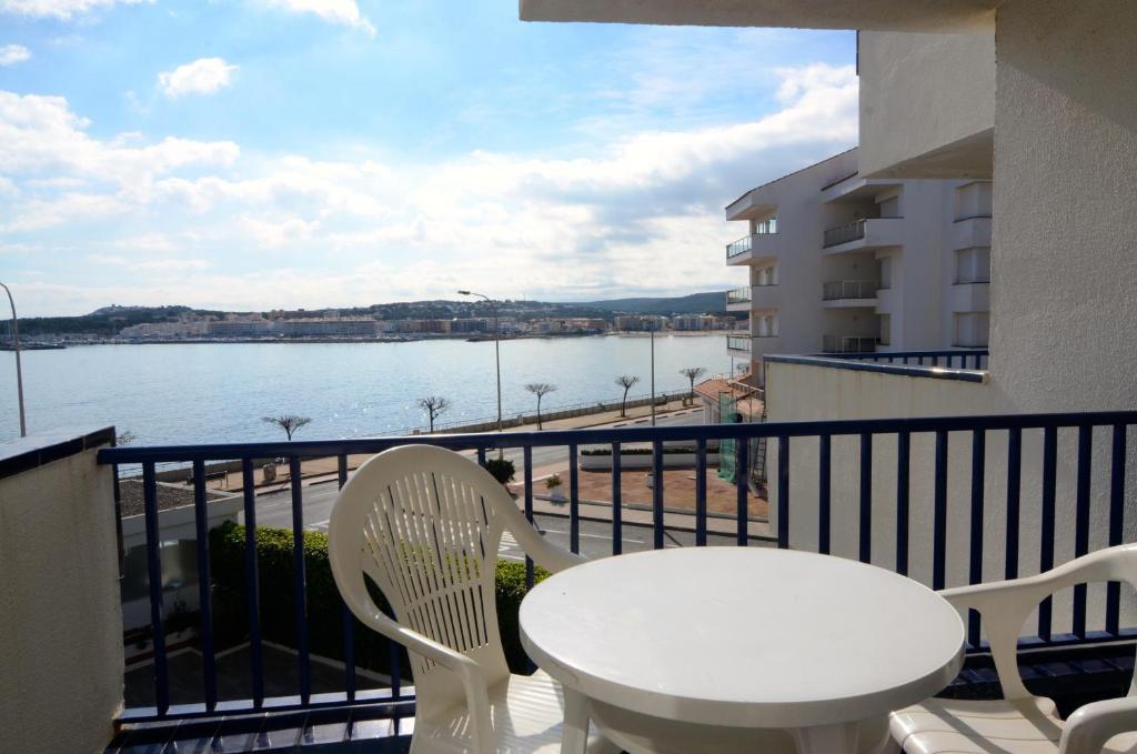 Balkón alebo terasa v ubytovaní Passeig Del Mar - apartamentos primera linea