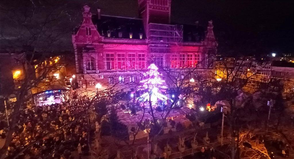 Hostia v ubytovaní Maison de Ville restylée avec jardin, proche gare