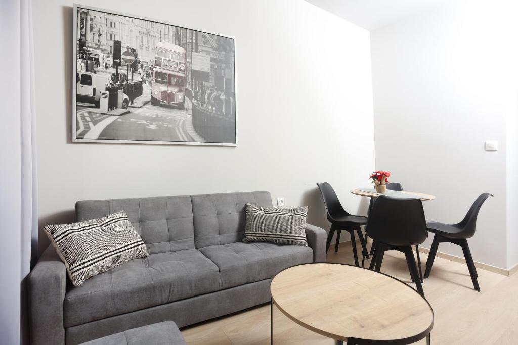 Zenou 24 Downtown Apartment