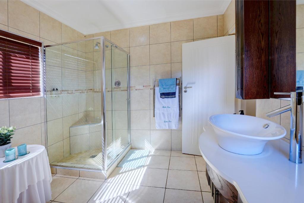 Belle Vue Suite - Image 40