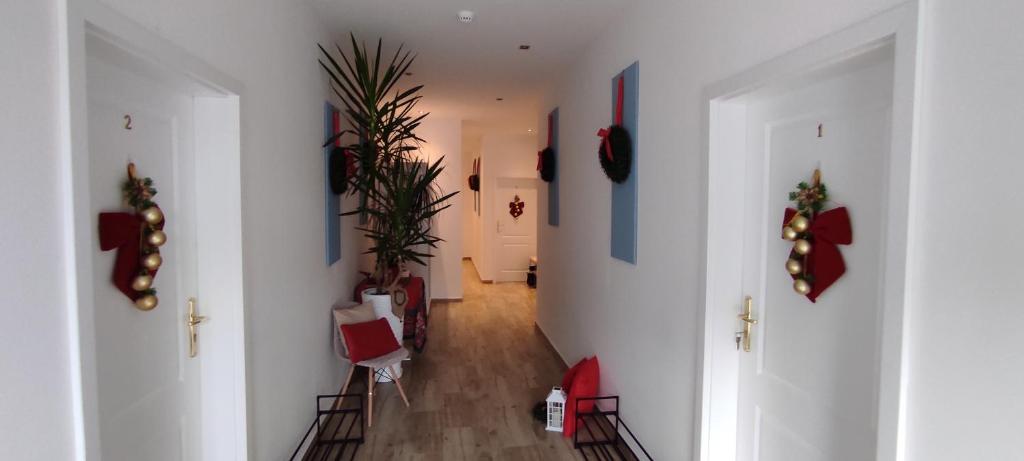 Fotografia z galérie ubytovania Apt FIONA1 Centrum700m Parking Bezpłatny Monitorowany Salon TV Sypialnia TV Kuchnia Łazienka Rekuperacja v destinácii Karpacz