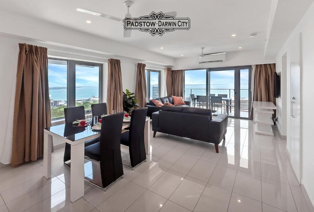 Posezení v ubytování "PADSTOW" Top Location & Views at PenthousePads