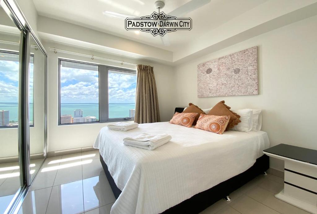 Postel nebo postele na pokoji v ubytování "PADSTOW" Top Location & Views at PenthousePads