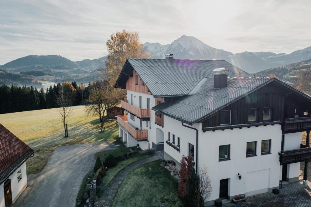 Nespecifikovaný výhled na hory nebo výhled na hory při pohledu z apartmánu