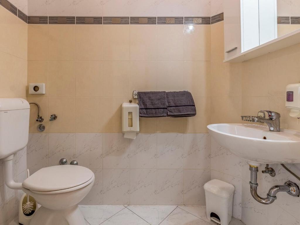 Koupelna v ubytování Apartment Rok 4 by Interhome