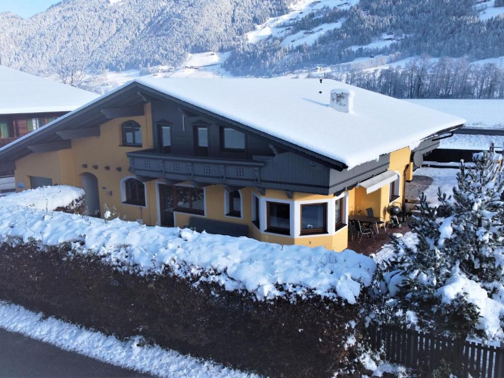 Foto dalla galleria di Apartment Der Pinsler by Interhome a Fügen