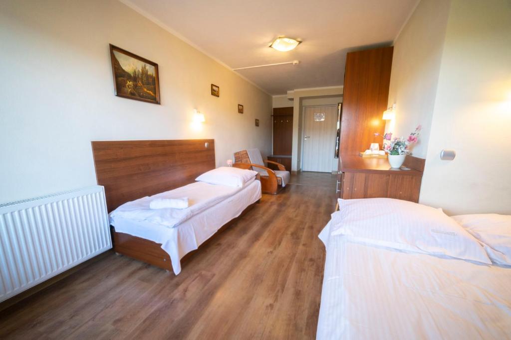 Pensjonat Szczepaniakówka - Habitación Triple Con Vista Al Lago