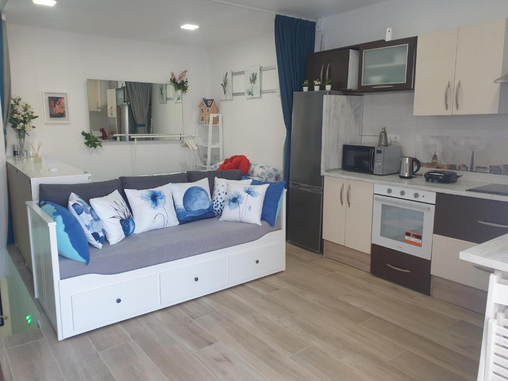 Kuchnia lub aneks kuchenny w obiekcie CALTERR - Loft con Terraza privada, Wifi, Recién reformado