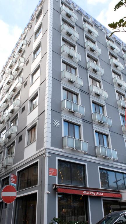 The building in which a szállodákat is located