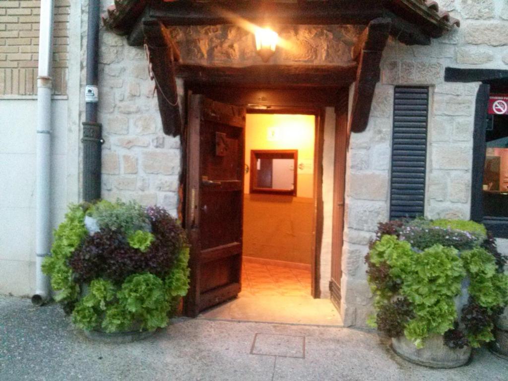 Exteriér nebo vchod ubytování Hostal Suetxe