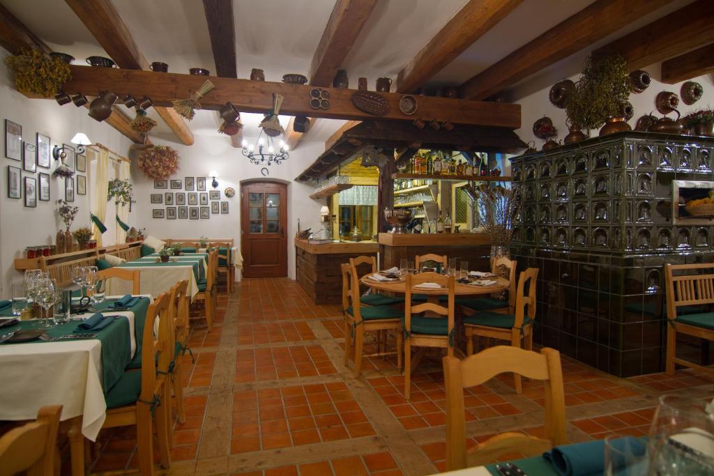 Restaurace v ubytování Apartmán-Hotel Jítravský Dvorec