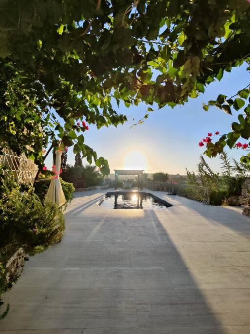 Zahrada ubytování Unique Farmhouse in the Heart of Gozo - Nadur