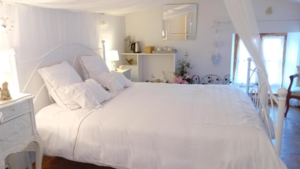 Le Couvent - Family Room With Private Bathroom