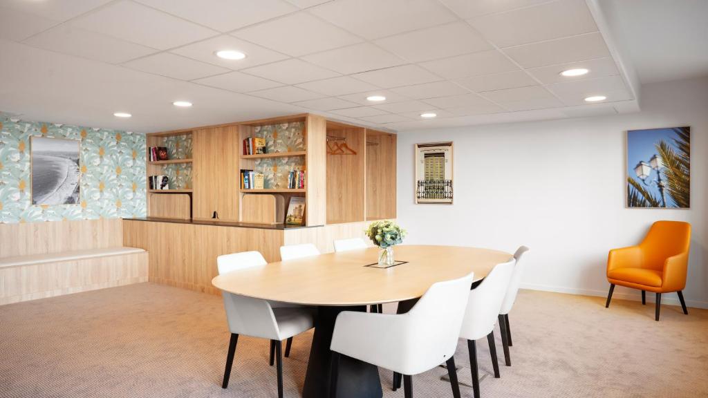 Residhome Nice Aéroport - Resim 17