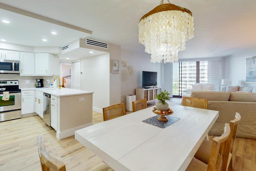 Η κουζίνα ή μικρή κουζίνα στο Seaview Suite