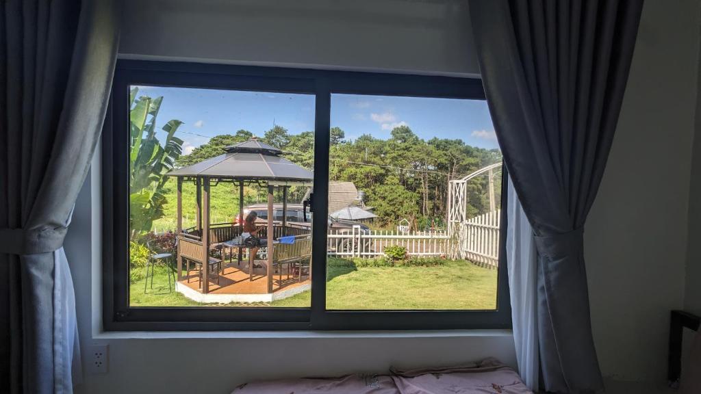 Zahrada ubytování METRO HOMESTAY