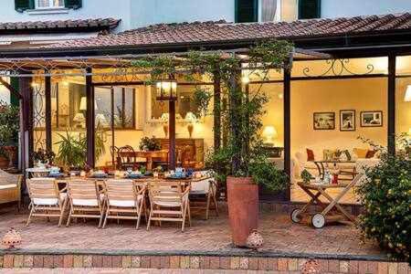 Ogród w obiekcie GOCCE VILLAS - Antica Limonaia